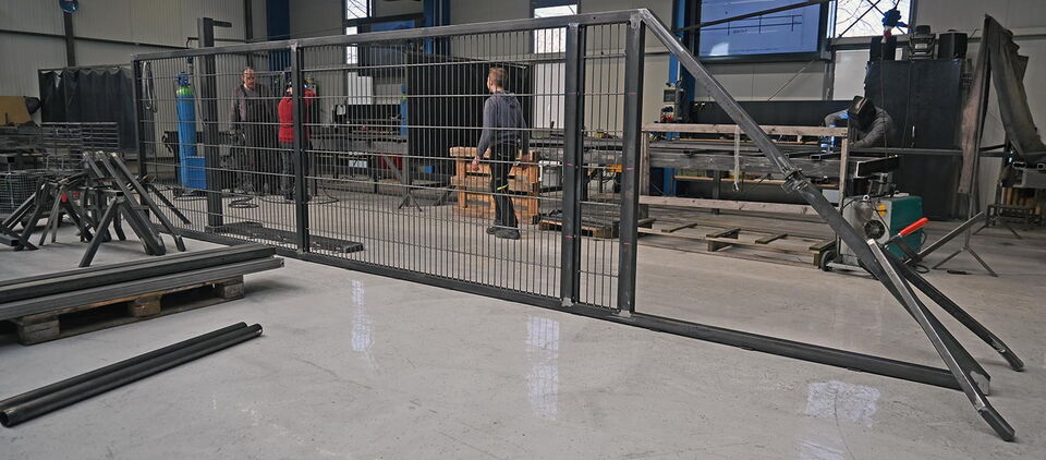 Schiebetor ohne Laufschiene